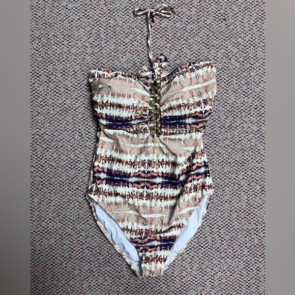 VENUS Other - VENUS Beige and Navy Patterned One-Piece Swimsuit